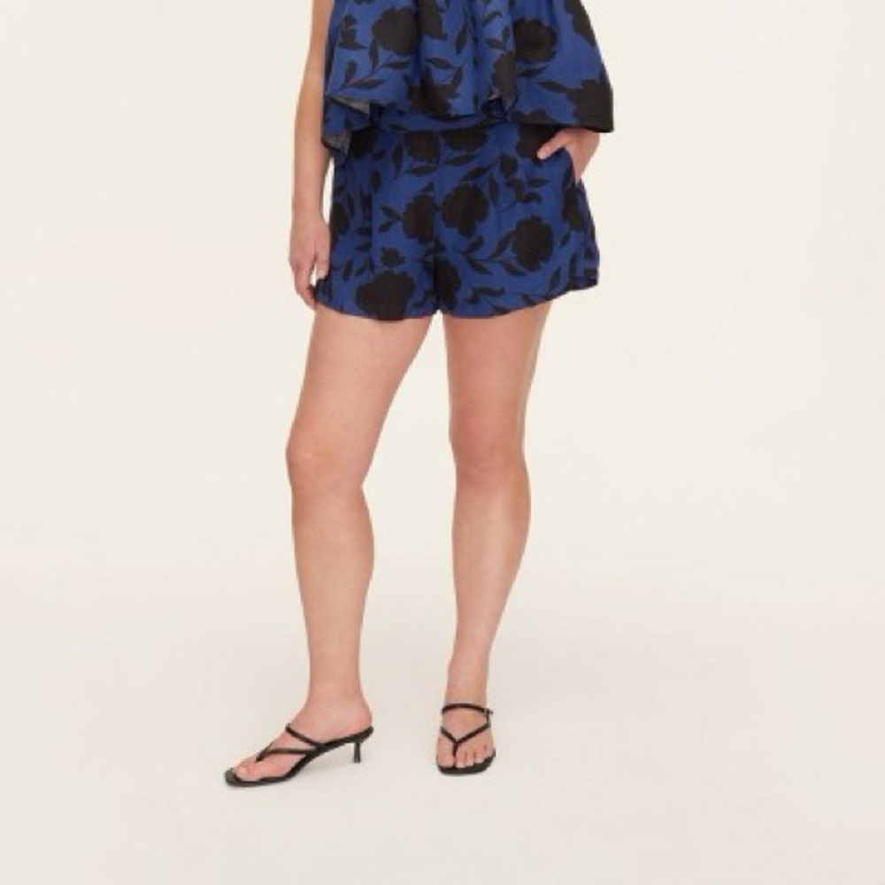 NWT kate spade new york x Target Classic Rose Linen shorts - L